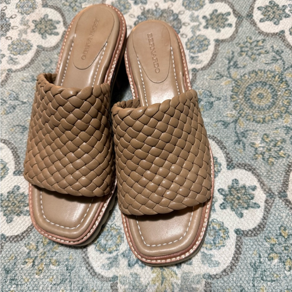 Bernardo Sylvie Sandal Mule Tan Sand Leather, size 10 by Anthropologie